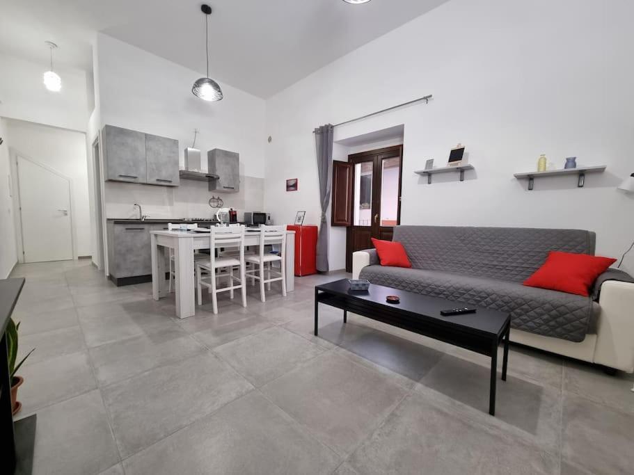 Casa Castello 63 Guest House Л'Акуила Экстерьер фото
